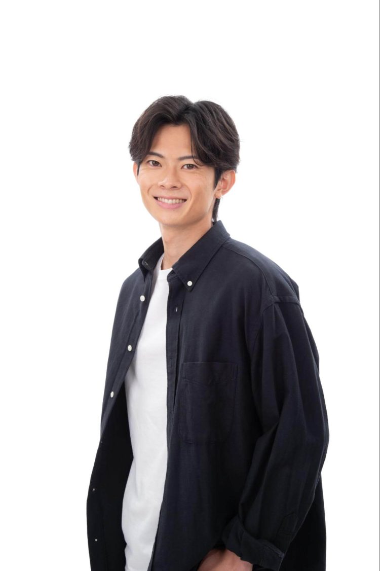 スタジオインディで実際に撮影された斜めを向いた宣材写真